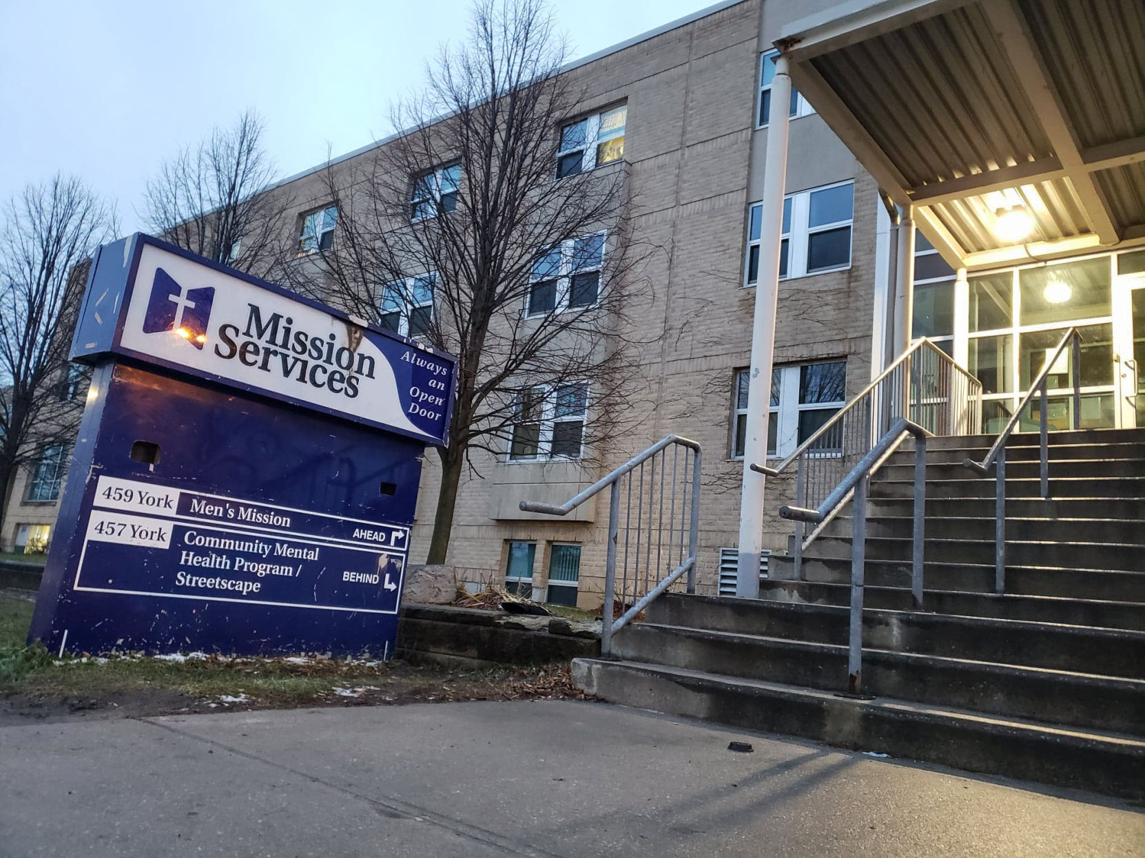 Home, Mission Services (Photo 8)